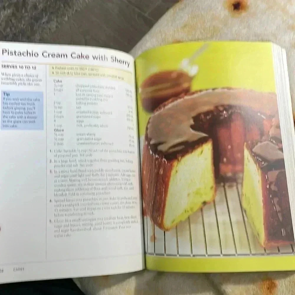 The complete baking cookbook 350 recipes cookies,cakes,muffins,pies